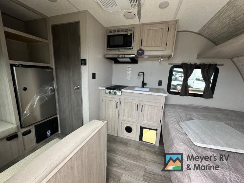 New 2025 Coachmen RV Catalina Summit Series 7 134RDX Travel