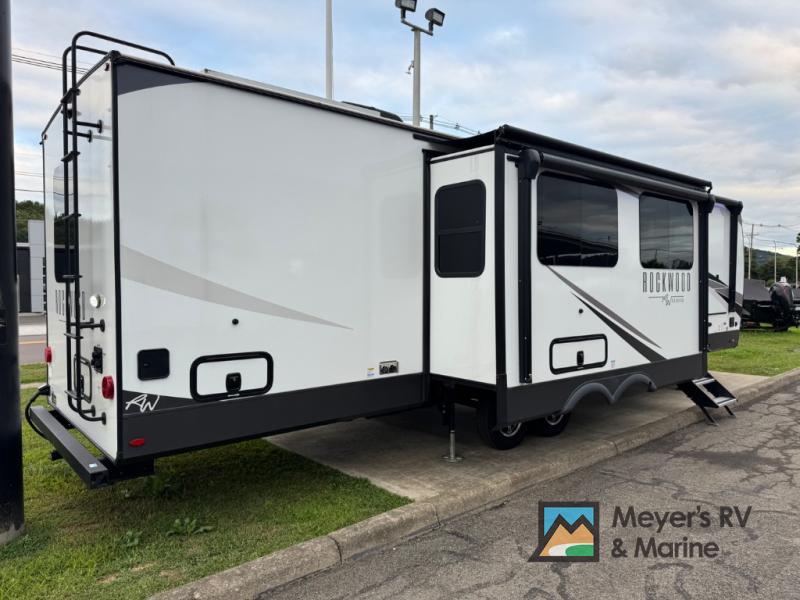 New 2024 Forest River RV Rockwood Signature 8338DB Travel Trailer