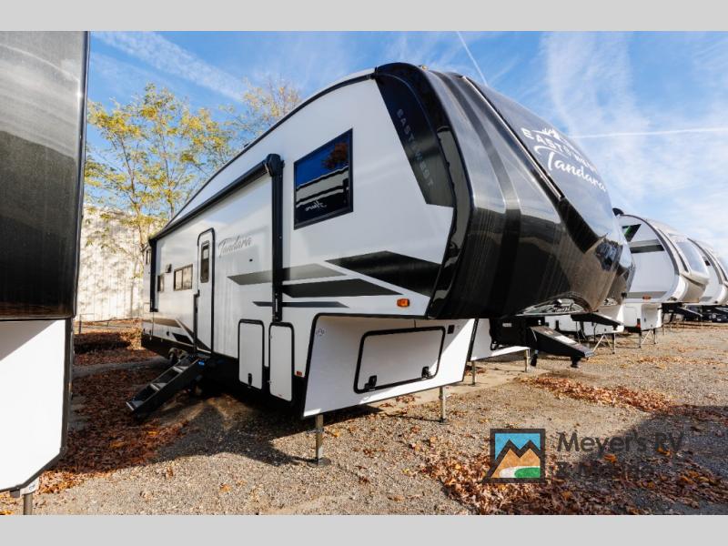 New 2025 EAST TO WEST Tandara 27BH-OK Fifth Wheel at