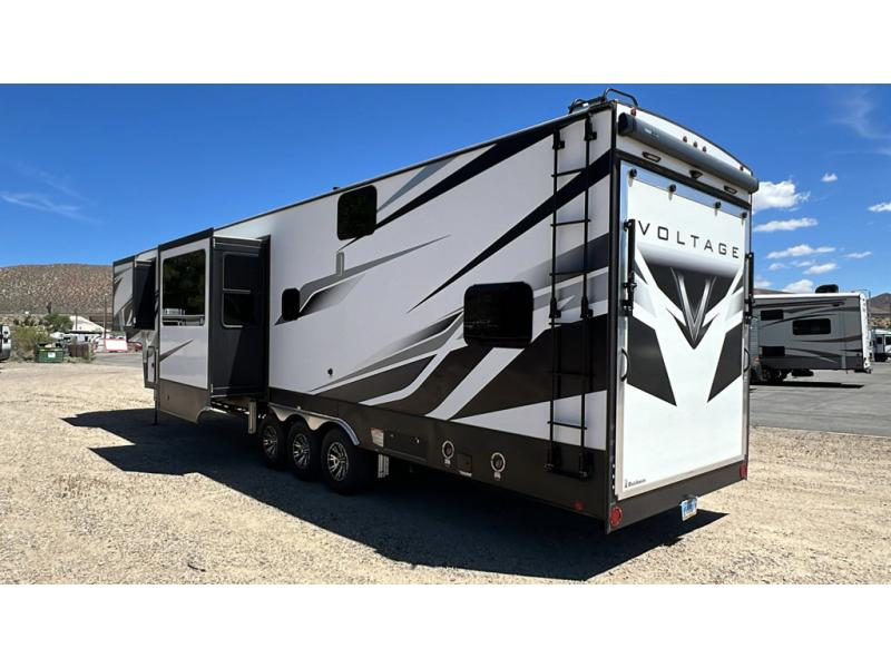 Used 2021 Dutchmen RV Voltage 4175 Toy Hauler Fifth Wheel at