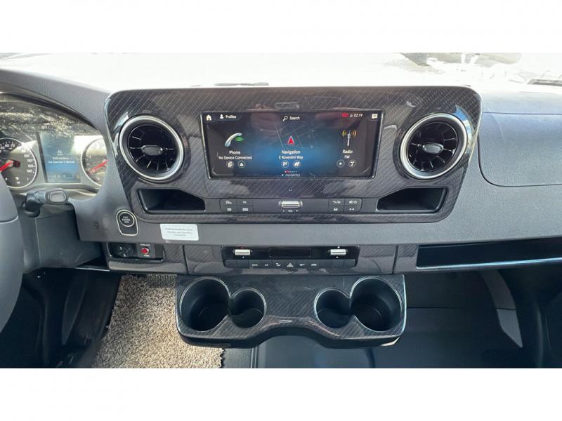 2024 View/24J/2024 image-18