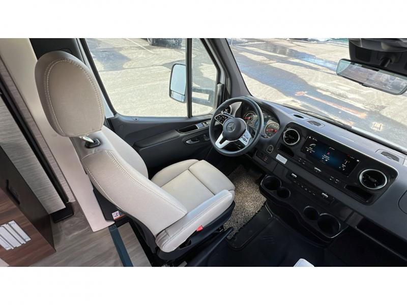 2024 View/24J/2024 image-21