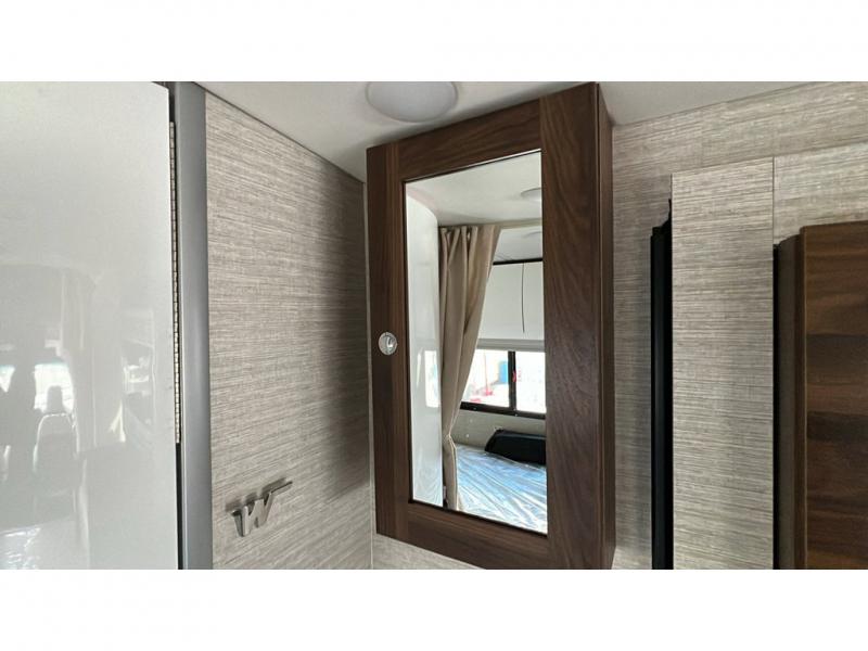 2024 View/24J/2024 image-30