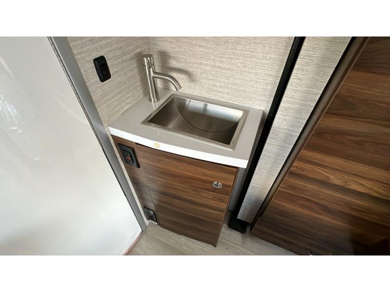 2024 View/24J/2024 image-31