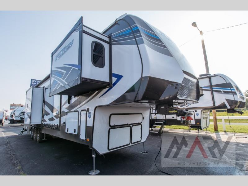 Used 2021 Keystone RV Fuzion 424 Toy Hauler Fifth Wheel at Mid America ...