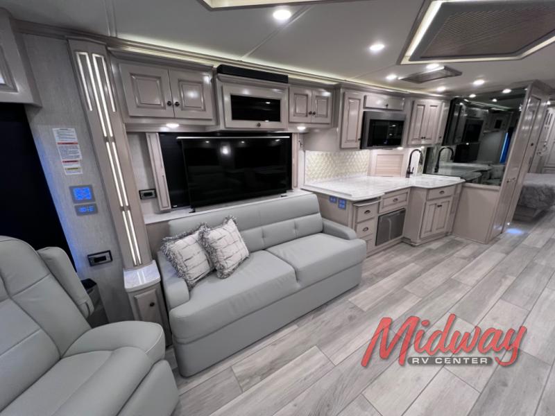 Used 2022 Newmar Dutch Star 4369 Motor Home Class A - Diesel at Midway ...