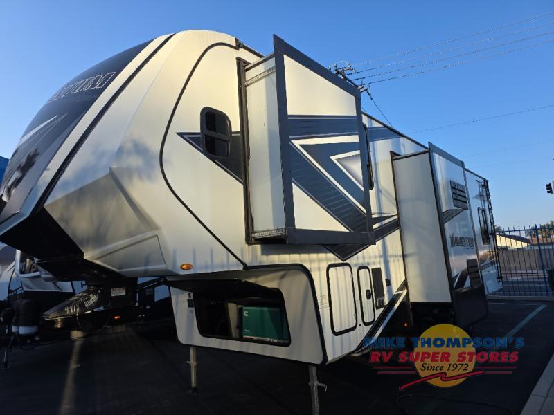 RV listing image