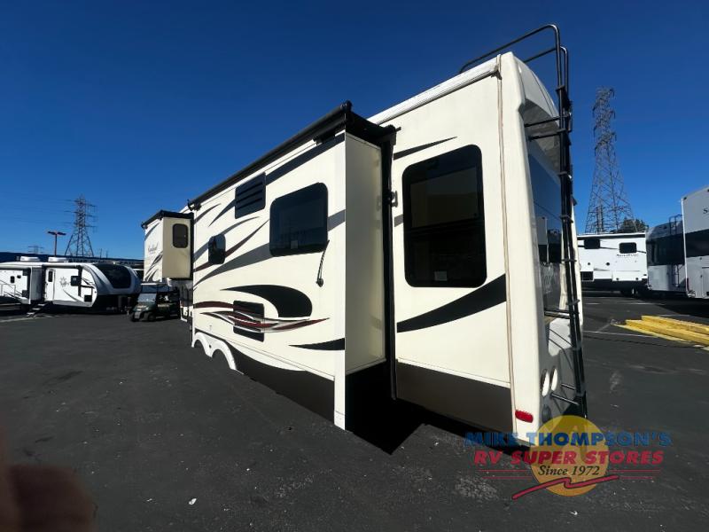 RV listing image