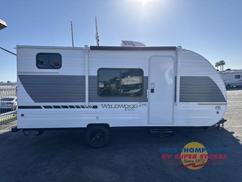 RV listing image