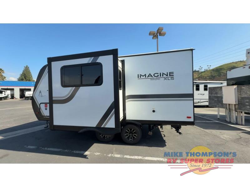 RV listing image