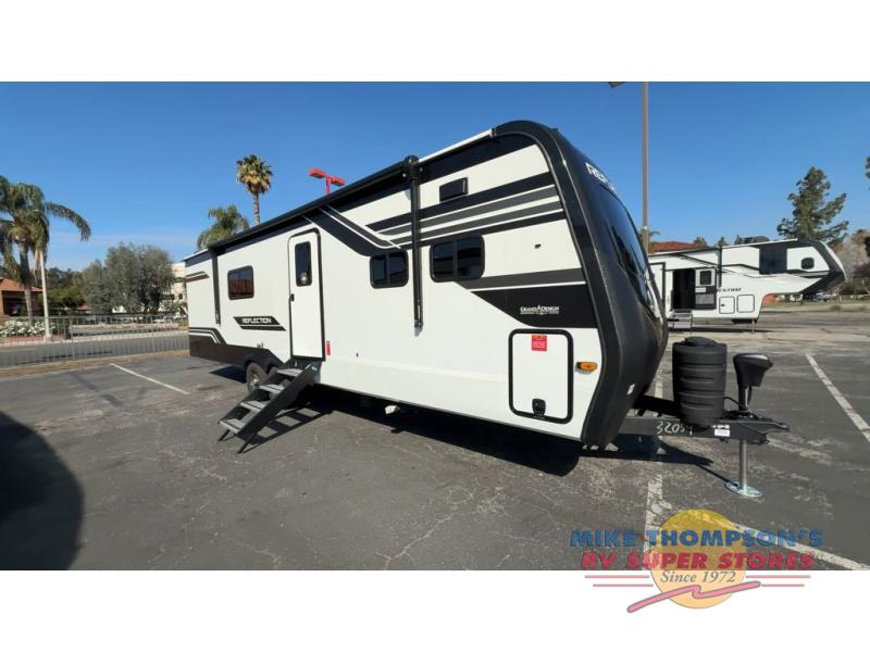 RV listing image
