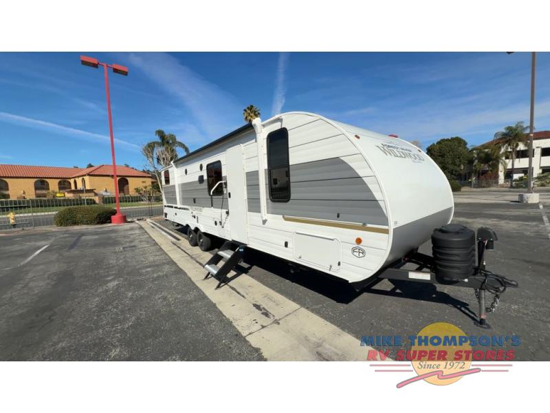 RV listing image