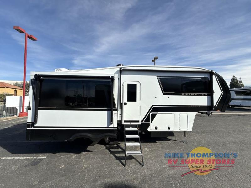RV listing image