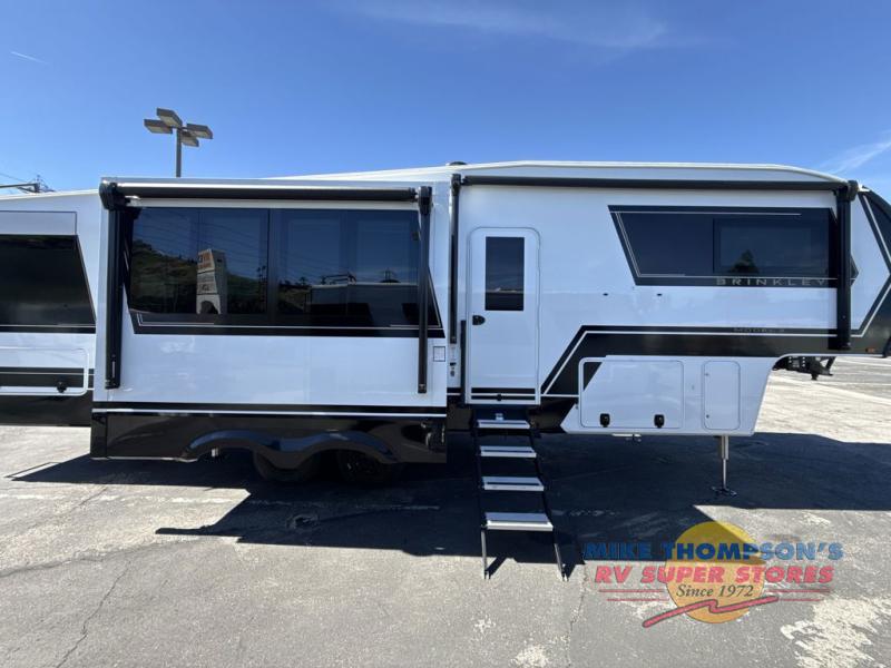 RV listing image