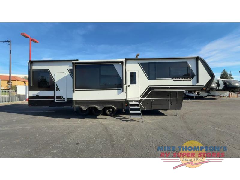 RV listing image