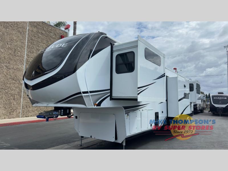 RV listing image