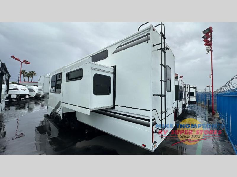 RV listing image