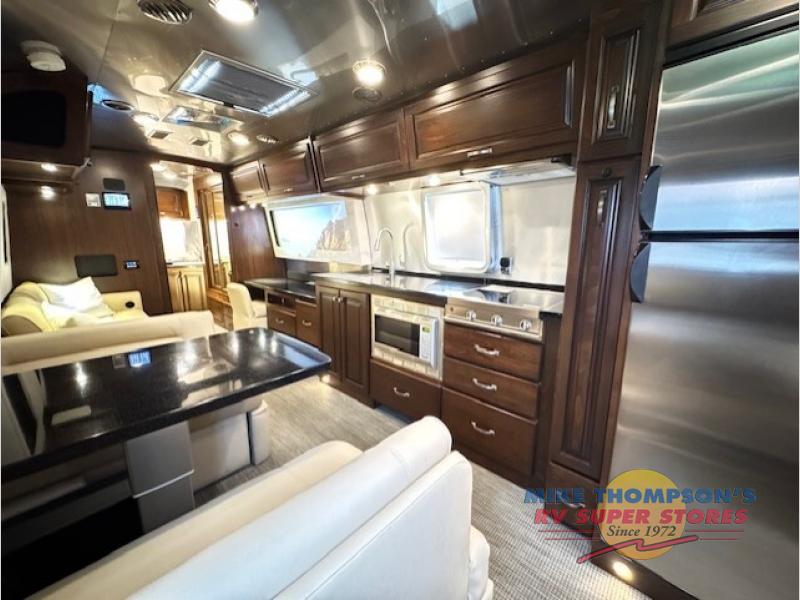 RV listing image