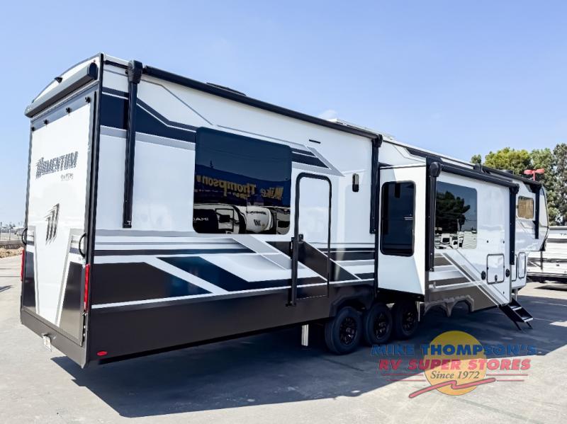 RV listing image