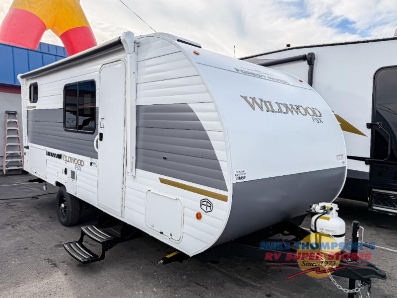 RV listing image