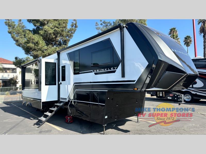 RV listing image