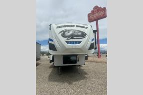 Used 2018 Forest River RV Cherokee Arctic Wolf 305ML6 Photo