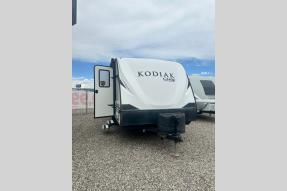 Used 2009 Weekend Warrior Toy Hauler Series M-4005 CLD Photo