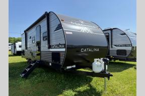 New 2025 Forest River RV Catalina Summit Series 8 261BHS Photo