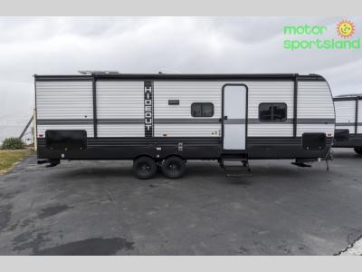 Side profile showing main entry on Hideout 269DB