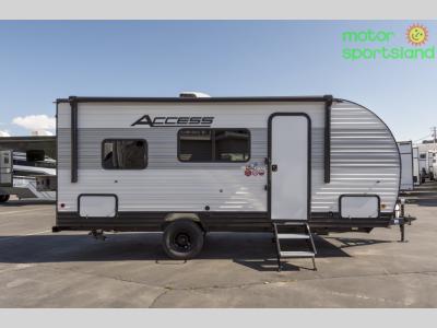 Door Side Profile of the 2025 Winnebago Access 18RK travel trailer