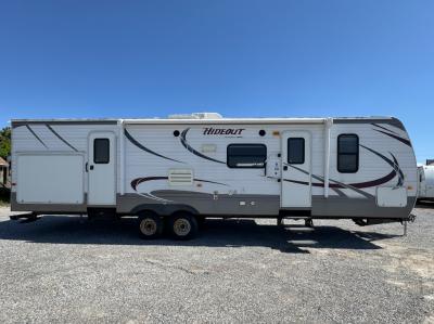 Door Side Profile of the 2014 Keystone Hideout 31RBDS travel trailer
