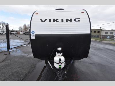 Head-on front view showing Viking logo, diamond plate, and tank setup