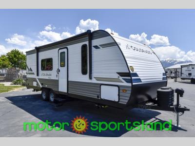 Passenger side front view of 2024 Dutchmen Colorado 24BHCWE travel trailer for sale