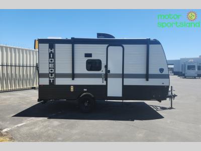 Curbside profile showing entry door and single axle