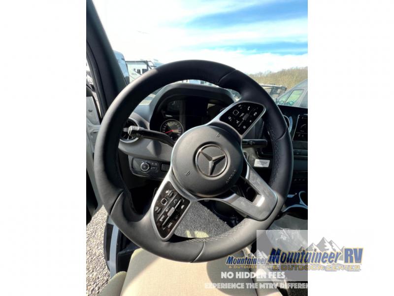 2024 View/24D/2024 image-17