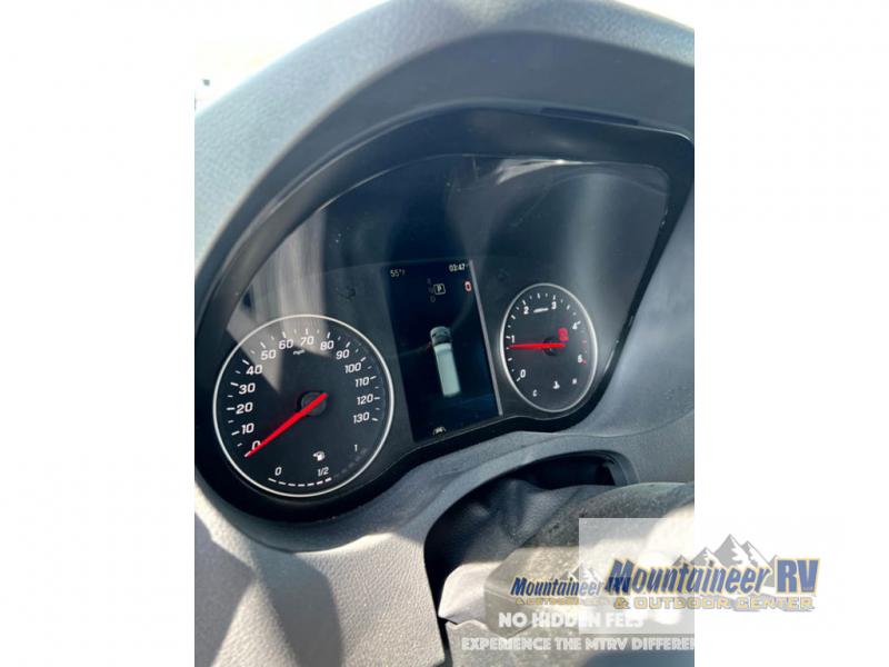 2024 View/24D/2024 image-18