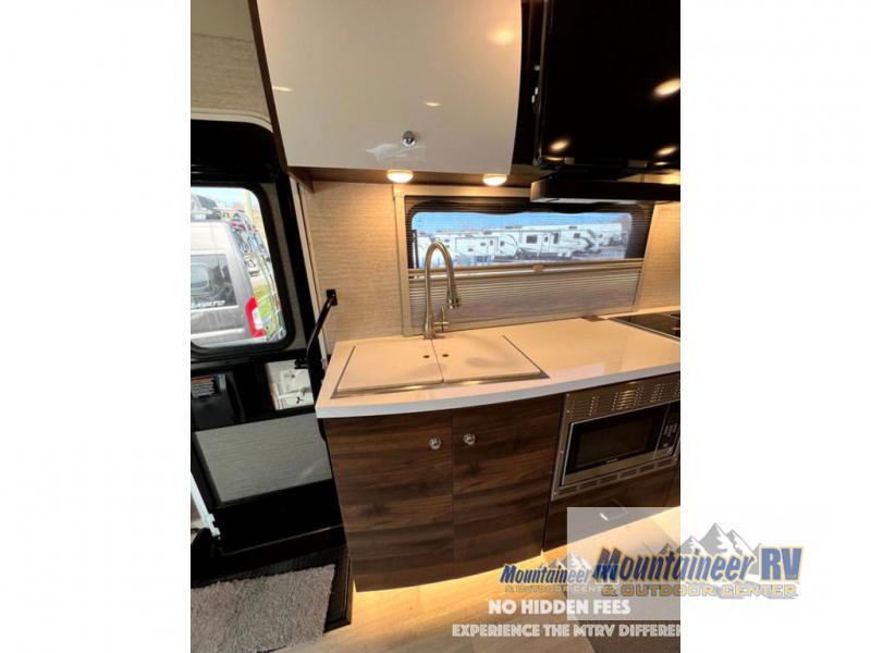 2024 View/24D/2024 image-34