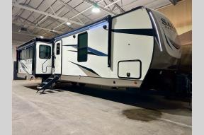 Used 2023 Forest River RV Salem Hemisphere 308RL Photo