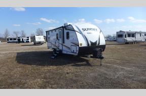 New 2024 CrossRoads RV Sunset Trail SS242BH Photo