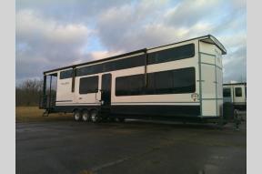 New 2025 Forest River RV Salem Grand Villa 42VERANDA Photo