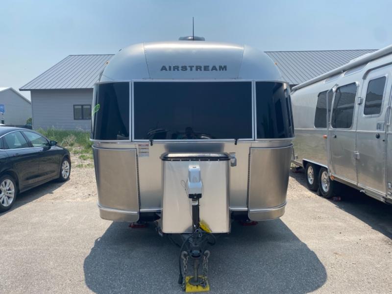 Used 2021 Airstream RV Flying Cloud 25RB Twin Travel Trailer at Nature ...