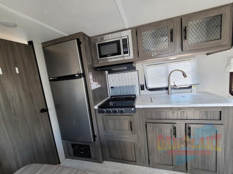 Used 2021 Shasta RVs Shasta Oasis 18FQ Oak Lake RV Travel Trailer at