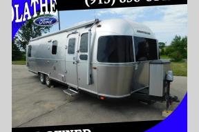 Used 2016 Airstream RV Classic 30 Photo