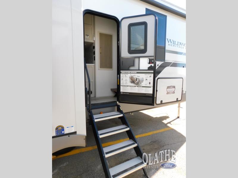 RV listing image