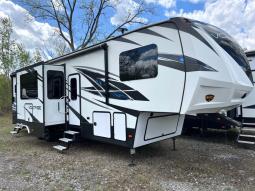 Used 2019 Dutchmen RV Voltage V3605 Photo