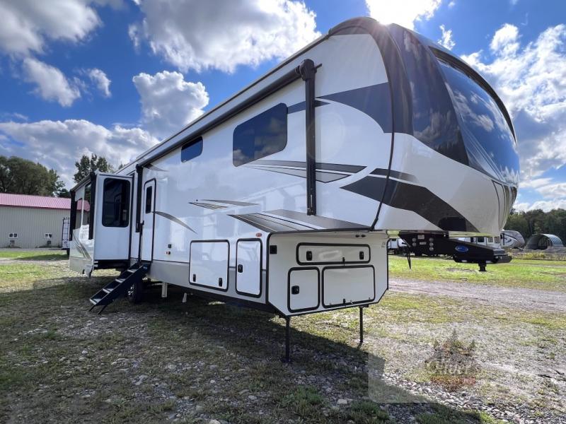 New 2024 KZ Durango Gold G382MBQ Fifth Wheel at Oliver's Campers ...