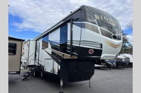 Used 2021 Heartland Bighorn 3120RK Photo