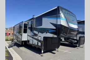 New 2025 Heartland Cyclone 4006 Photo