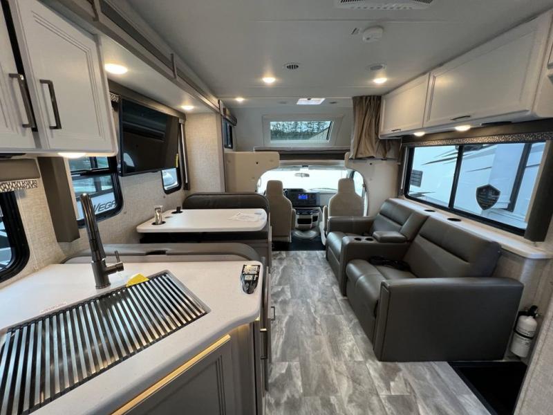 New 2024 Thor Motor Coach Quantum LC28 Motor Home Class C at Open Roads ...