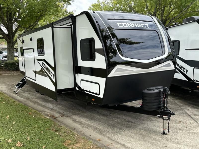 安価 Travel C323MKK Connect KZ 2025 New Trailer Roads Open at ルアー・フライ